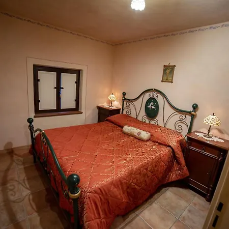 Masseria Fonte Di Maroglio * 카스트로빌라리