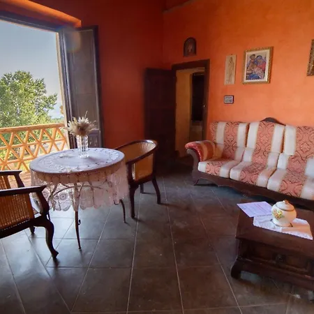 Masseria Fonte Di Maroglio * 카스트로빌라리