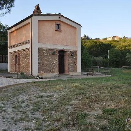 Masseria Fonte Di Maroglio 카스트로빌라리